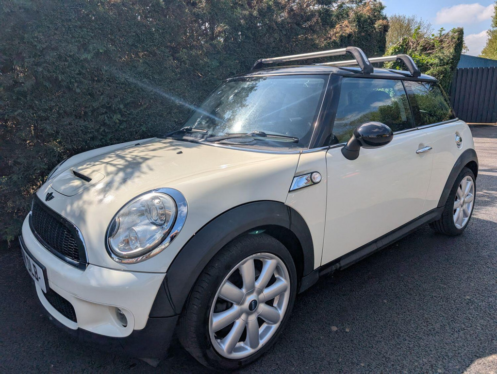 2007 MINI HATCH