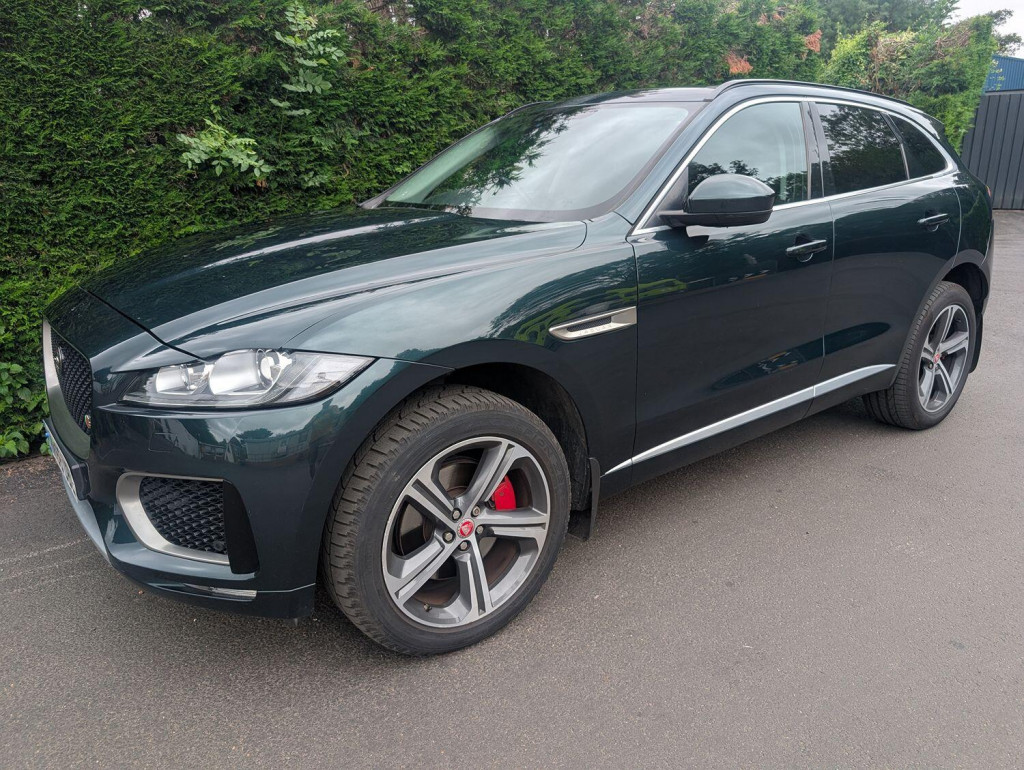 2016 Jaguar F-pace