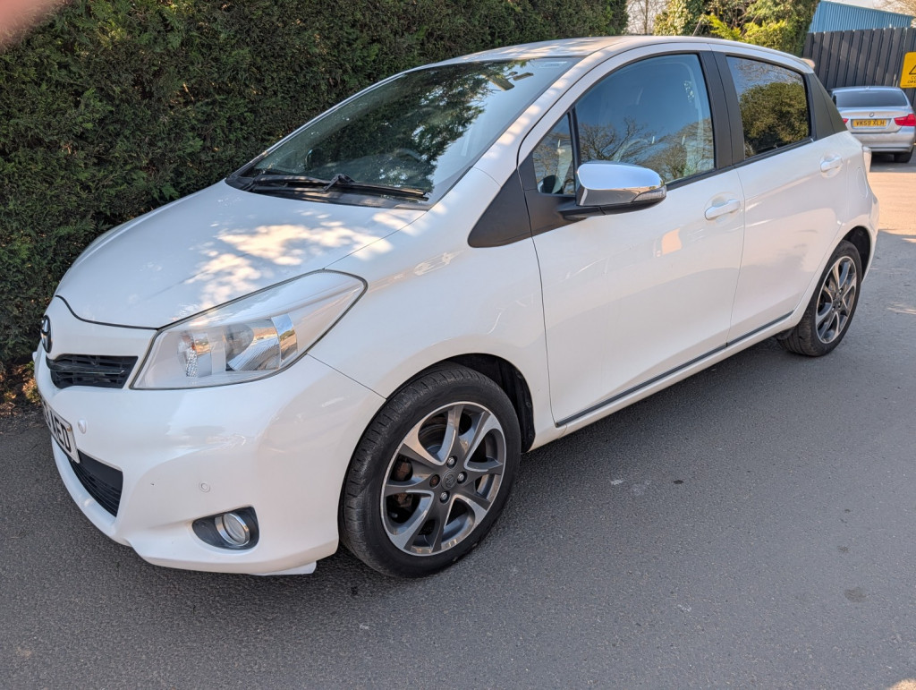 2013 Toyota YARIS