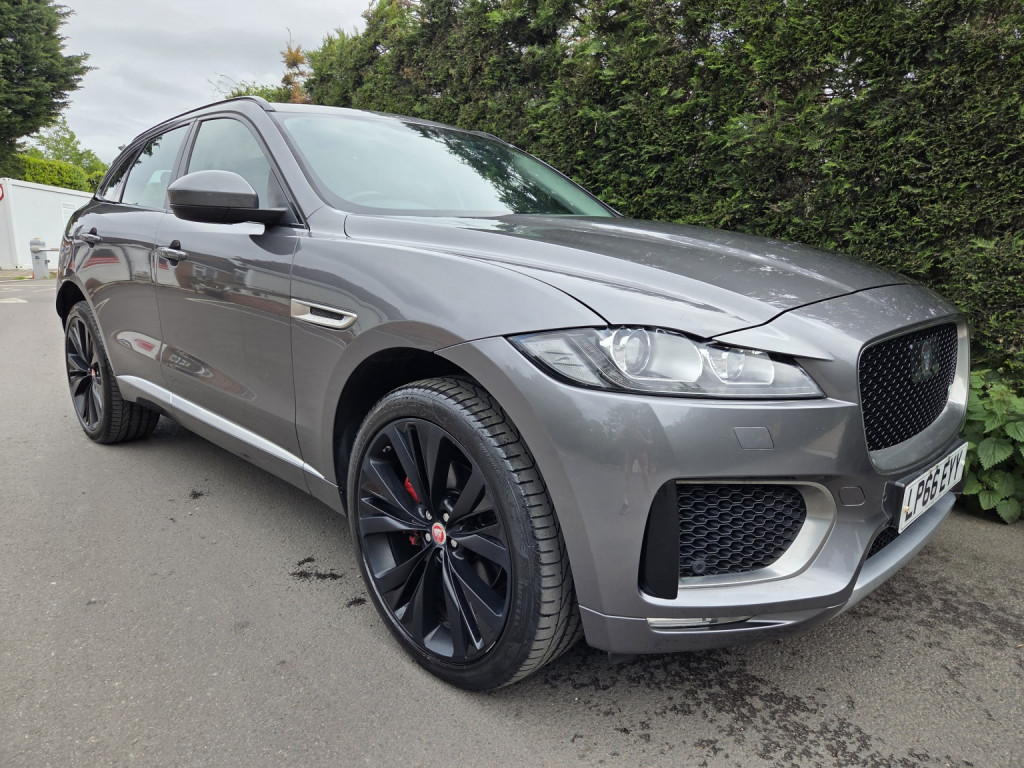 2016 Jaguar F-pace
