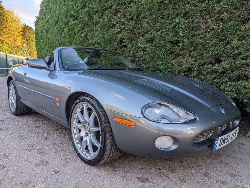 2002 Jaguar Xk8